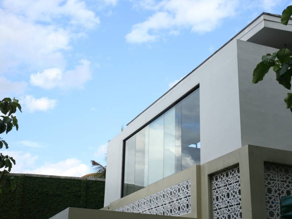 dfcf2e3359fa4347a033f10e4e782742-min